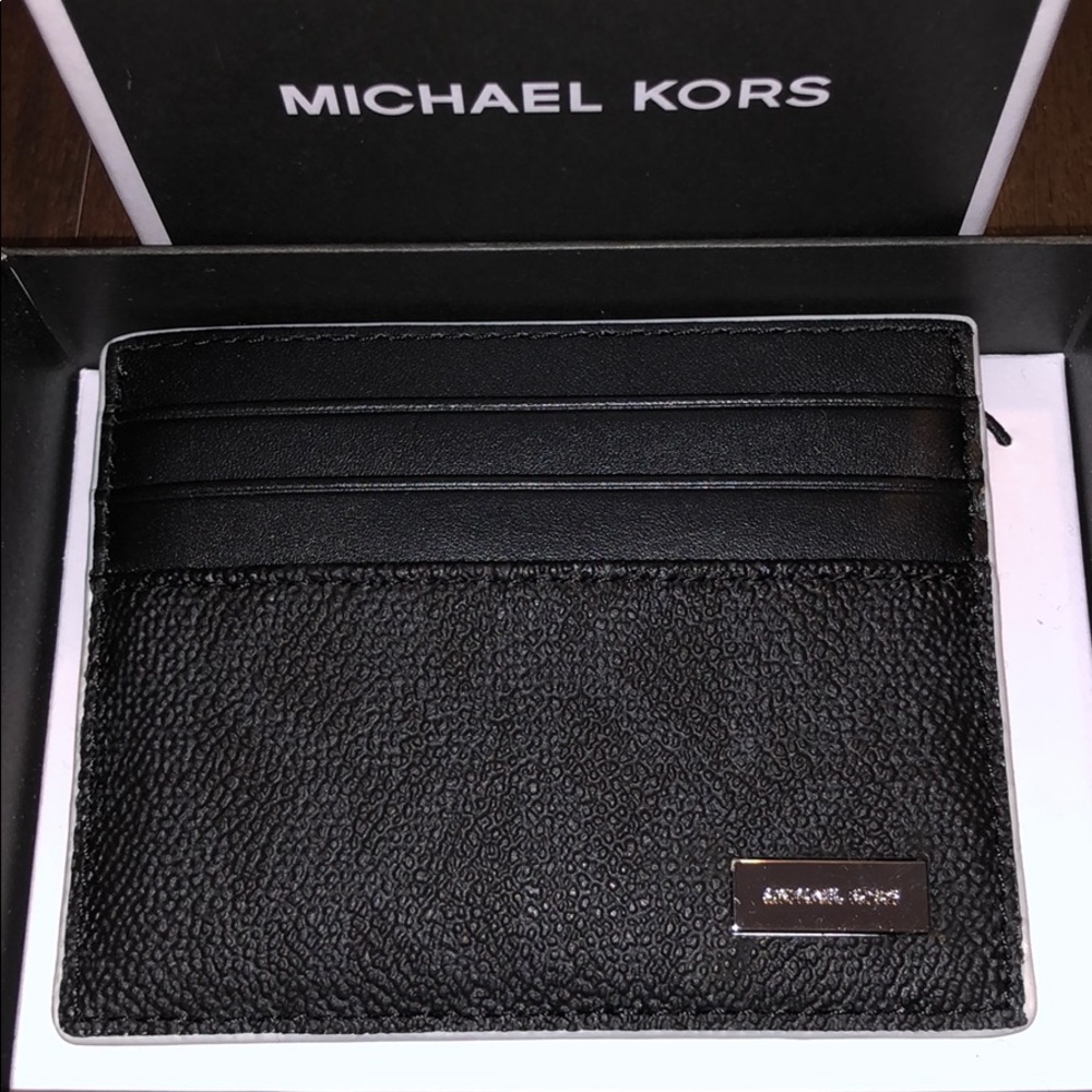 Men’s Micheal Kors Wallet